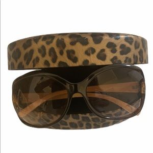 Guess sunglasses and leopard guess case